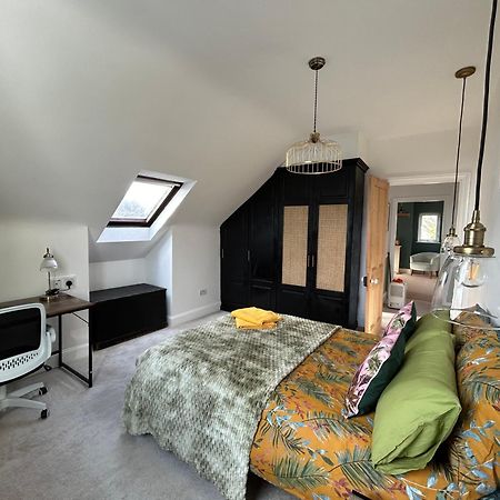 Seaside Rentals Bournemouth - 2Br, Upto 6Ppl, Beach 3 Min Walk, Dogs Ok, Wifi, Park 2 Cars المظهر الخارجي الصورة