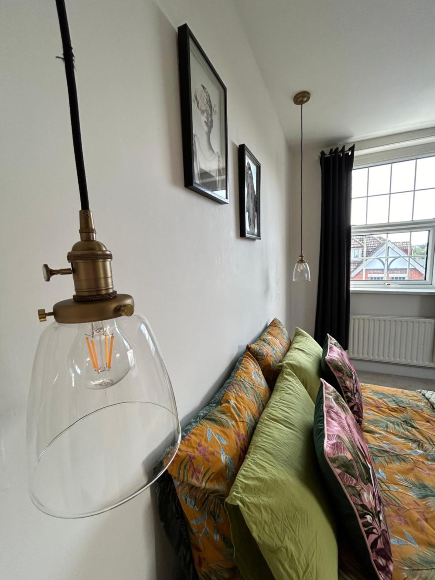 Seaside Rentals Bournemouth - 2Br, Upto 6Ppl, Beach 3 Min Walk, Dogs Ok, Wifi, Park 2 Cars المظهر الخارجي الصورة
